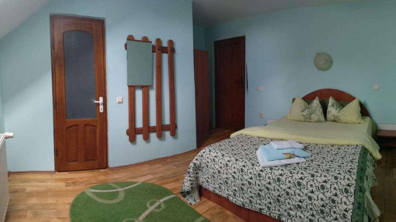 מלון Rîşnov Casa Terzea מראה חיצוני תמונה