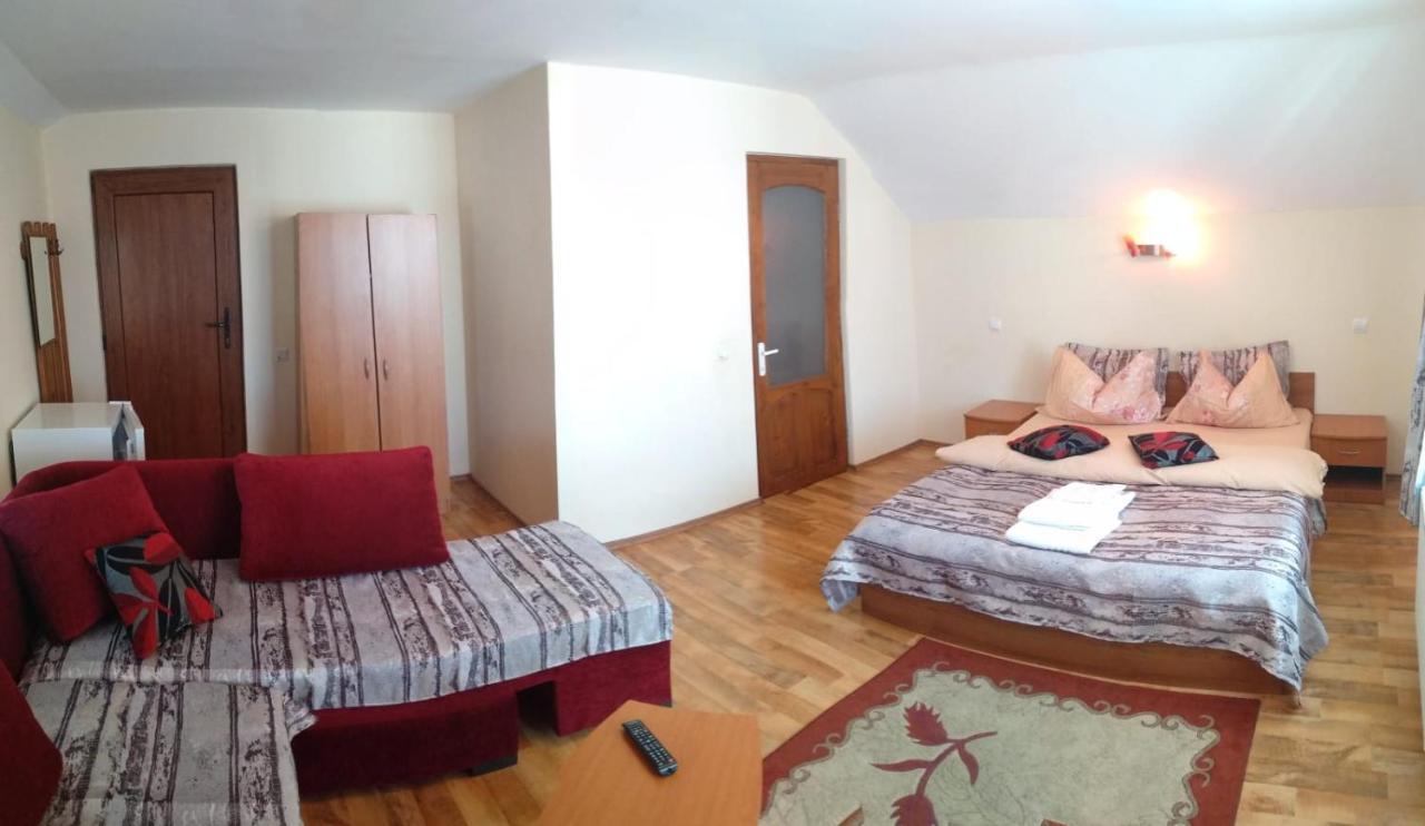מלון Rîşnov Casa Terzea מראה חיצוני תמונה